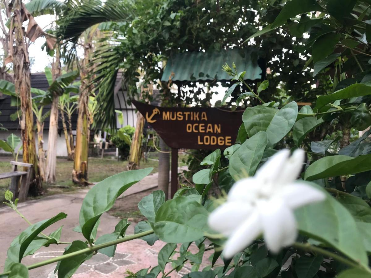 Mustika Ocean Lodge Gili Air Ngoại thất bức ảnh