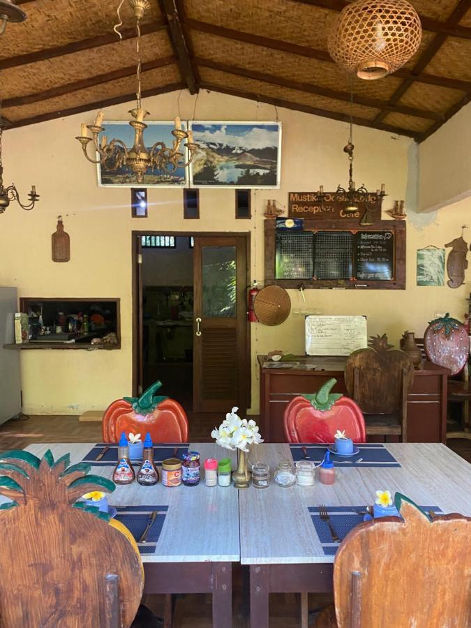 Mustika Ocean Lodge Gili Air Ngoại thất bức ảnh